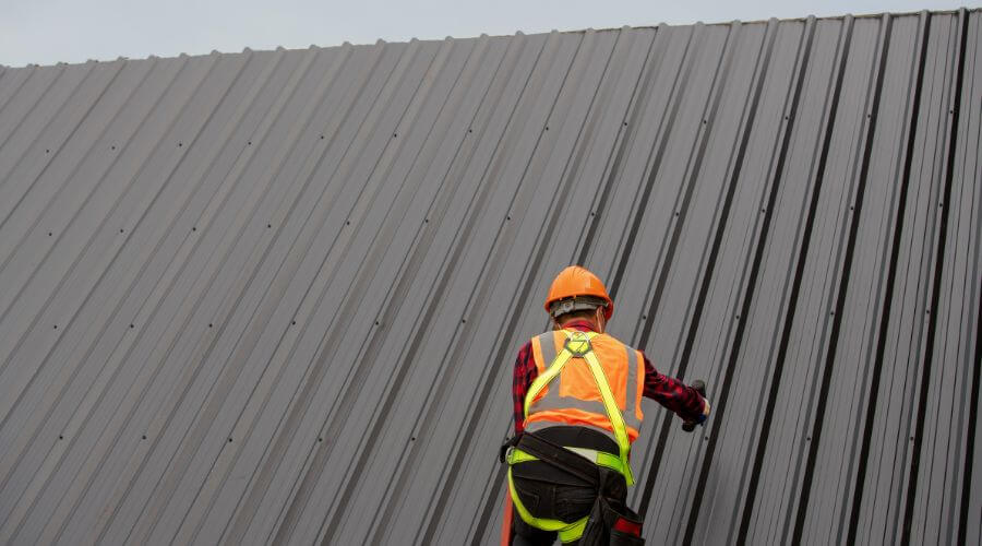 Professional gutter cleaning in Tower Hill, IL